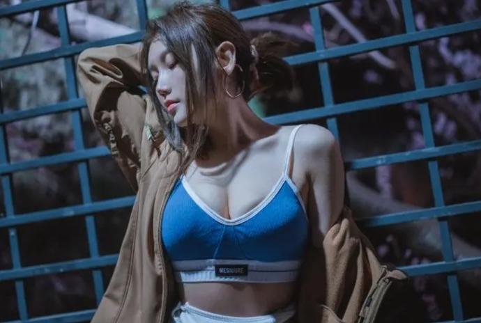 星野咪兔夜晚的桃花