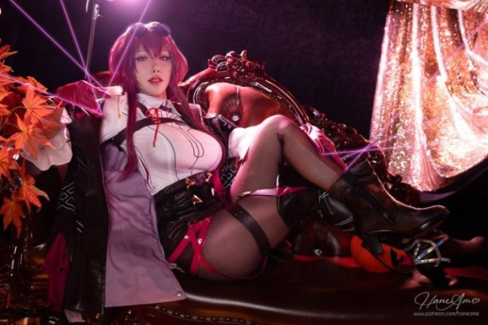 雨波_HaneAme卡芙卡COS:性感演绎星核猎手的神秘魅力 雨波_HaneAme卡芙卡COS:性感演绎星核猎手的神秘魅力