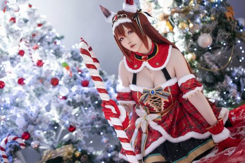 星之迟迟大和赤骥COS：演绎圣诞赛马娘自信与性感魅力