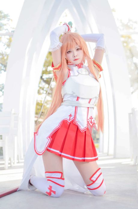Arty亚缇亚丝娜COS:再现刀剑神域剑士女神的柔美英姿 Arty亚缇亚丝娜COS:再现刀剑神域剑士女神的柔美英姿