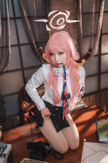 陆八魔爱露cos