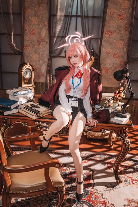 陆八魔爱露cos