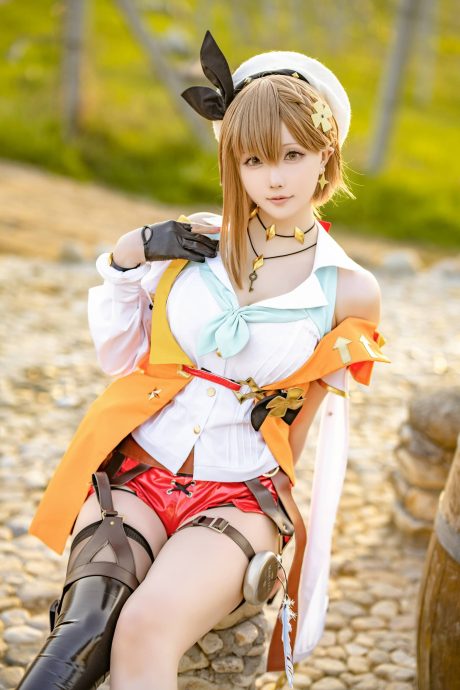 莱莎cos