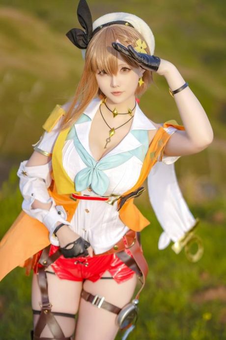 莱莎cos