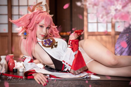 原神雨波HaneAmeCOS：演绎八重神子妖媚性感与神秘威严