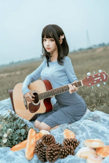 吉他妹妹cos