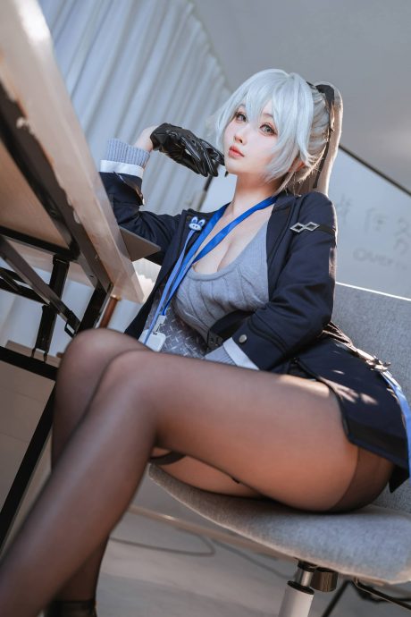布洛妮娅cos