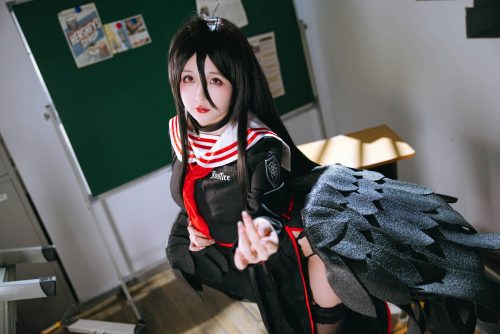 蔚蓝档案日奈娇COS：完美诠释正义与诱惑并存的羽川莲见
