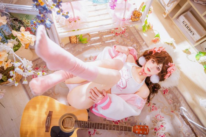南桃MomokoCOS作品图集_南桃Momoko少女吉他与蝴蝶结[持续更新]-cos图咖