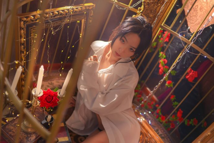 是青水cos作品图集下载_青水百合子歪萌护士白衬衫笼中鸟[持续更新]-cos图咖
