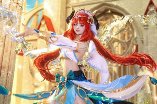 小柔SeeU原神COS：演绎祖拜尔剧场妮露的性感与优雅