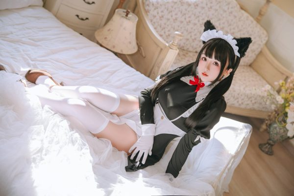 日奈娇猫娘女仆COS：性感与可爱并存的二次元梦幻时刻