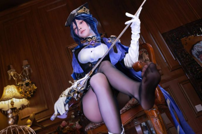 原神·水淼aquaCOS:展现原神女剑士克洛琳德的致命魅力 原神·水淼aquaCOS:展现原神女剑士克洛琳德的致命魅力