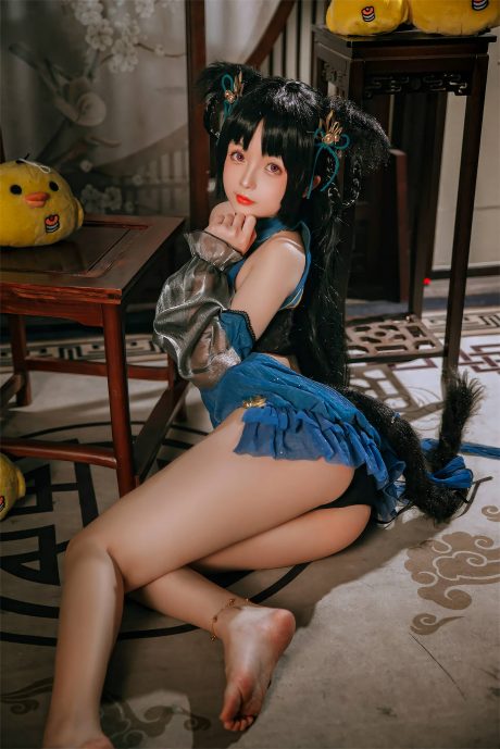 日奈娇大潮COS:演绎碧蓝航线舰娘旗袍下的温柔与撩人 日奈娇大潮COS:演绎碧蓝航线舰娘旗袍下的温柔与撩人