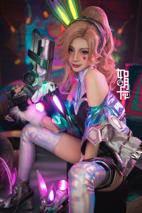 如月灰cos最新作品图集_如月灰蓝白竞泳幻灵女枪厄运小姐[持续更新]