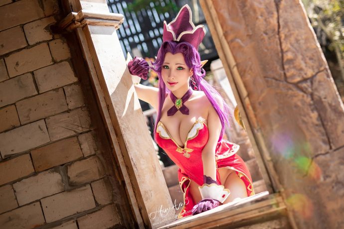 雨波_HaneAme安洁拉COS:演绎魔法少女的高傲与性感魅力 雨波_HaneAme安洁拉COS:演绎魔法少女的高傲与性感魅力