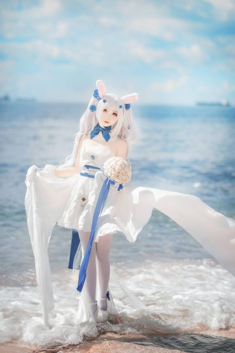 碧蓝航线面饼仙儿COS:展现婚纱版拉菲的唯美和梦幻魅力 碧蓝航线面饼仙儿COS:展现婚纱版拉菲的唯美和梦幻魅力