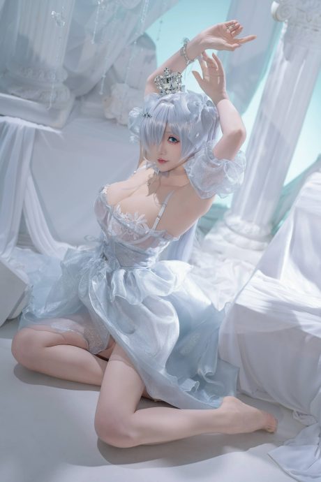 胜利女神星之迟迟COS:完美演绎妮姬灰姑娘的性感与优雅 胜利女神星之迟迟COS:完美演绎妮姬灰姑娘的性感与优雅