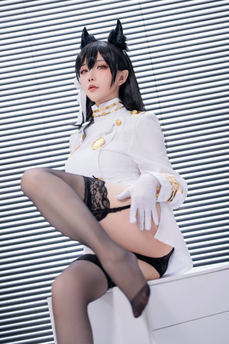 星之迟迟碧蓝航线COS:完美演绎舰娘爱宕的性感与优雅 星之迟迟碧蓝航线COS:完美演绎舰娘爱宕的性感与优雅