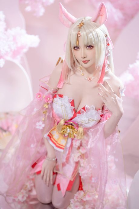 永劫无间星之迟迟COS:演绎樱云天女胡桃的甜美和性感 永劫无间星之迟迟COS:演绎樱云天女胡桃的甜美和性感