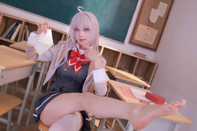 水淼aqua艾莉莎COS:完美诠释邻座艾莉同学的轻语诱惑 水淼aqua艾莉莎COS:完美诠释邻座艾莉同学的轻语诱惑