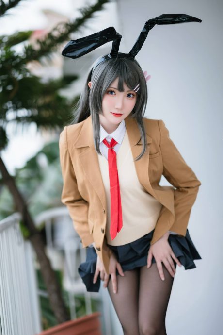 青春猪头少年瓜希酱COS:演绎校服樱岛麻衣的青春与傲娇 青春猪头少年瓜希酱COS:演绎校服樱岛麻衣的青春与傲娇