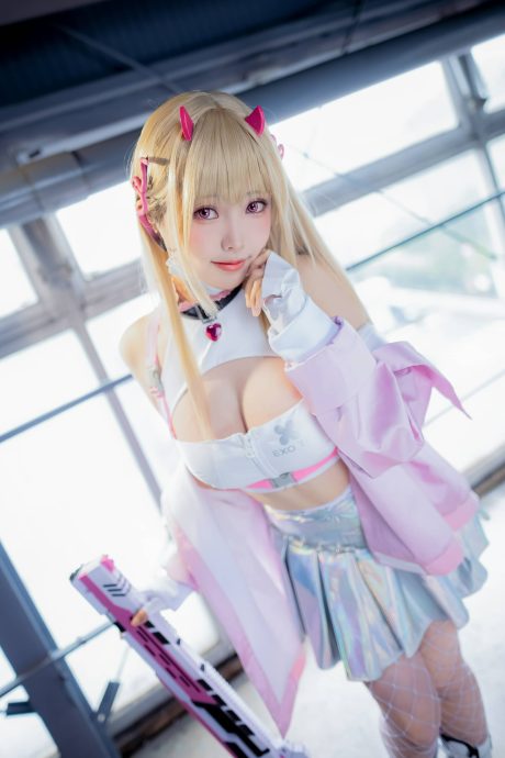 ElyEE子胜利女神COS:展现妮姬毒蛇的军师智慧与致命魅力 ElyEE子胜利女神COS:展现妮姬毒蛇的军师智慧与致命魅力