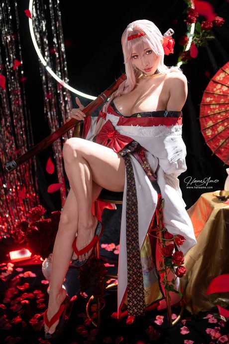 雨波_HaneAme红莲COS:演绎胜利女神性感与刀光的诱惑 雨波_HaneAme红莲COS:演绎胜利女神性感与刀光的诱惑
