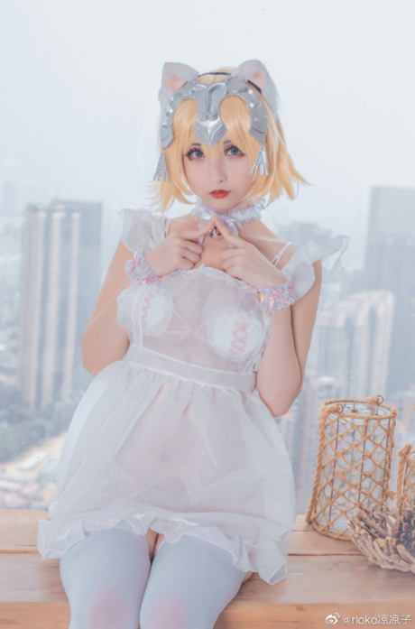 Fate/Grand Order圣女降临:rioko凉凉子完美cos性感贞德 Fate/Grand Order圣女降临:rioko凉凉子完美cos性感贞德