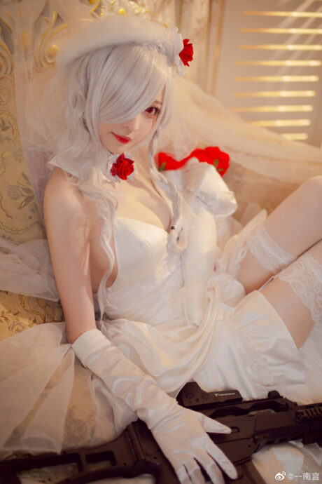 少女前线南宫COS:甜美温柔与坚韧并存的礼服版G36C 少女前线南宫COS:甜美温柔与坚韧并存的礼服版G36C