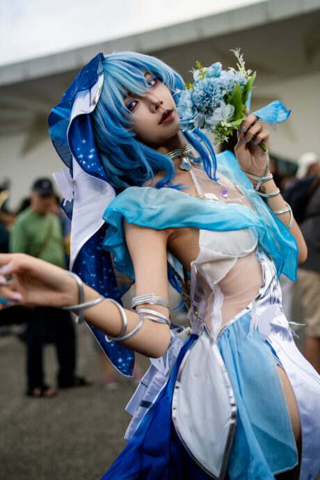MomihiShimohi鸣潮守岸人COS:美貌与灵魂共鸣的完美演绎 MomihiShimohi鸣潮守岸人COS:美貌与灵魂共鸣的完美演绎