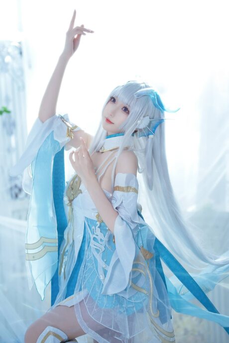人间画卷仙女降临:小南宫cos游龙清影版西施的绝美瞬间 人间画卷仙女降临:小南宫cos游龙清影版西施的绝美瞬间