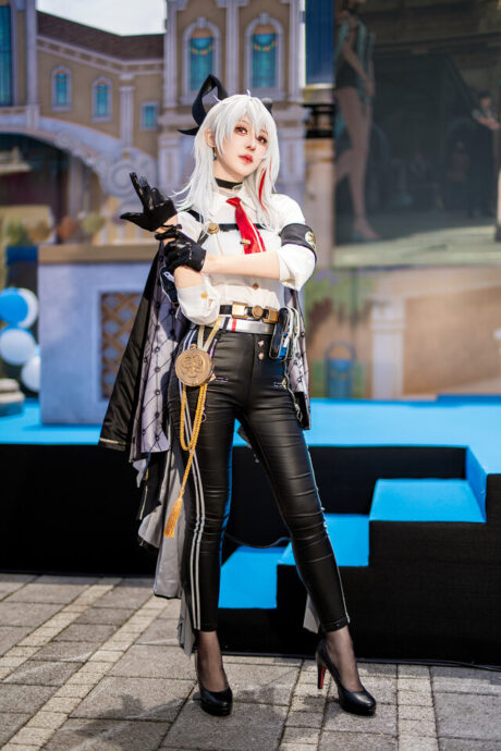 玄子Genko鸣潮·赞妮COS:性感紧致的正义执行官惊艳台北! 玄子Genko鸣潮·赞妮COS:性感紧致的正义执行官惊艳台北!