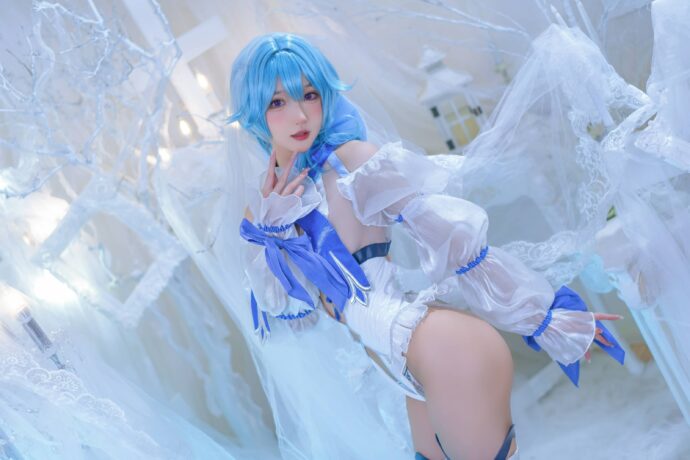 冰封优雅:阿包也是兔娘原神·优菈COS展现性感与冷艳魅力 冰封优雅:阿包也是兔娘原神·优菈COS展现性感与冷艳魅力