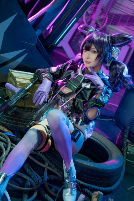 阿包也是兔娘小葡萄COS:未来战士与甜美少女的完美融合 阿包也是兔娘小葡萄COS:未来战士与甜美少女的完美融合