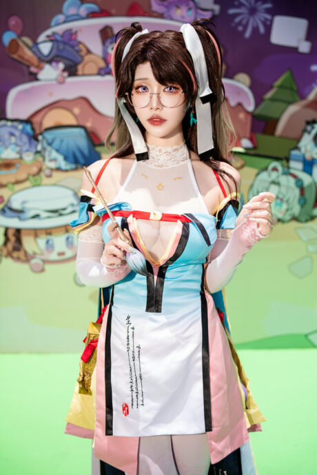 从画中走出的艺术灵魂:冥咲鸣潮·折枝COS知性美震撼全场 从画中走出的艺术灵魂:冥咲鸣潮·折枝COS知性美震撼全场
