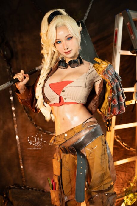 雨波_HaneAme杰玛COS:豪爽铁匠与性感女神的完美结合 雨波_HaneAme杰玛COS:豪爽铁匠与性感女神的完美结合
