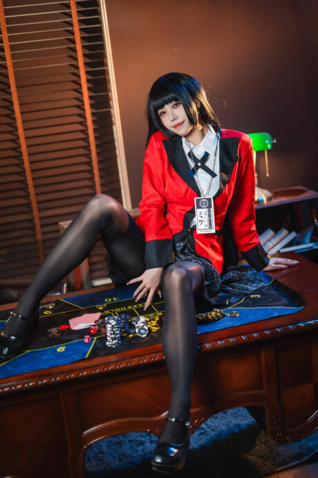 狂赌之渊蜜汁猫裘COS:演绎蛇喰梦子的沉迷赌博与致命魅力 狂赌之渊蜜汁猫裘COS:演绎蛇喰梦子的沉迷赌博与致命魅力