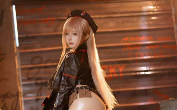 蠢沫沫胜利女神拉毗COS:诠释沉稳冷酷与性感魅力完美结合