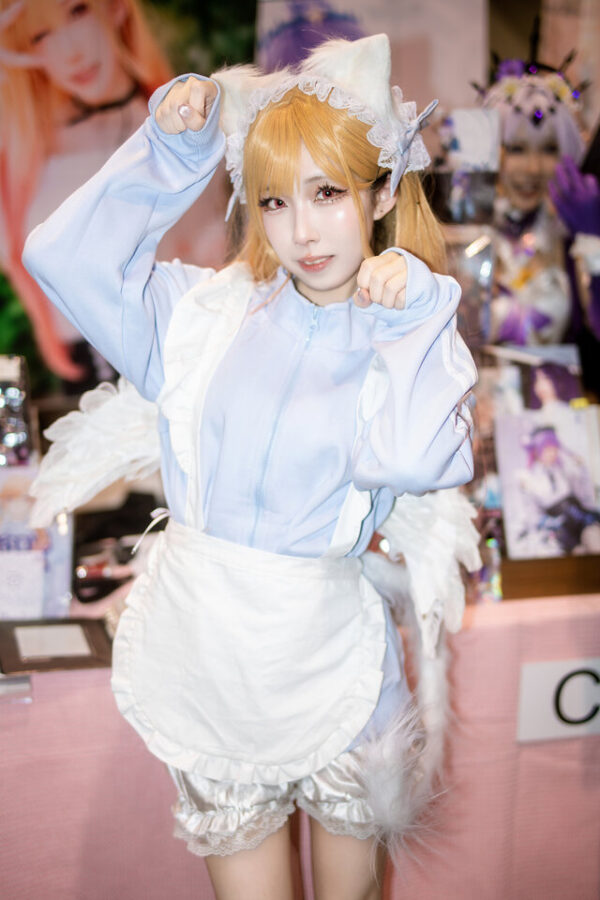 狐狸耳女仆装与开朗气质:火火ka_f喜多川海梦COS完美之作 狐狸耳女仆装与开朗气质:火火ka_f喜多川海梦COS完美之作