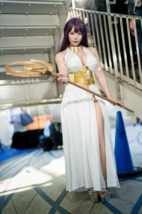 圣斗士星矢雅典娜COS:加贺美麻糬再现战斗女神的性感美丽 圣斗士星矢雅典娜COS:加贺美麻糬再现战斗女神的性感美丽