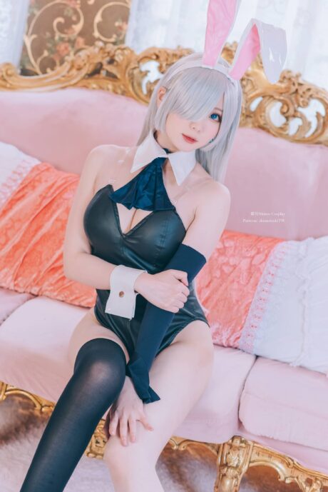 霜月shimoCOS兔女郎伊丽莎白，展现温柔与俏皮的完美融合
