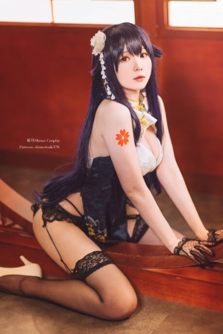 碧蓝航线霜月shimoCOS:演绎吾妻优雅与性感的完美融合 碧蓝航线霜月shimoCOS:演绎吾妻优雅与性感的完美融合