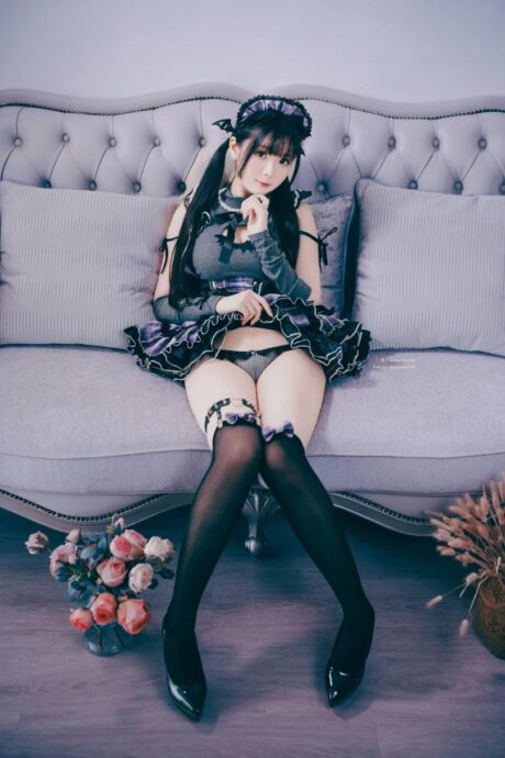 甜美与危险的邂逅:霜月shimo恶魔女仆COS诠释别样魅力 甜美与危险的邂逅:霜月shimo恶魔女仆COS诠释别样魅力