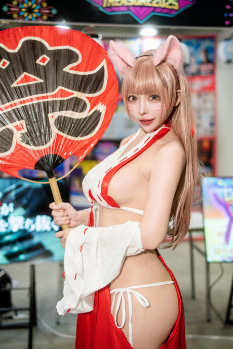 演绎传统与神秘之美：加贺美麻糬狐狸巫女cos惊艳Comiket106