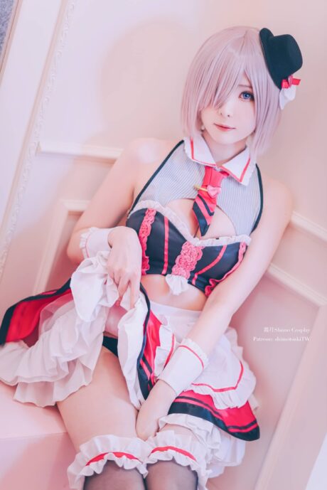 Fate/GrandOrder霜月shimoCOS:演绎玛修甜美的女仆魅力 Fate/GrandOrder霜月shimoCOS:演绎玛修甜美的女仆魅力