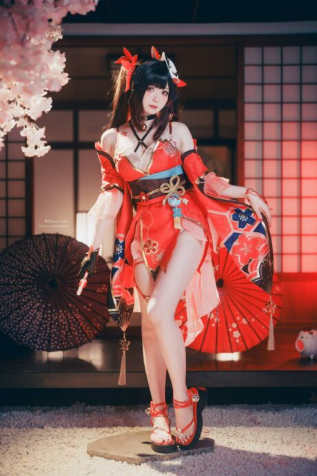 假面背后的魅惑:霜月shimoCOS星穹铁道花火的戏剧之美 假面背后的魅惑:霜月shimoCOS星穹铁道花火的戏剧之美