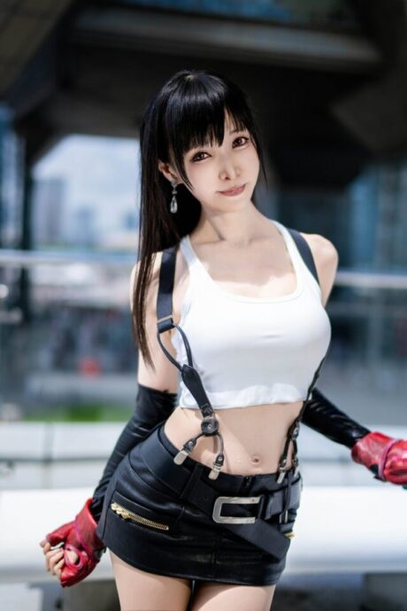坚强与柔美的结合:Mayuron带最终幻想VII蒂法cos震撼回归 坚强与柔美的结合:Mayuron带最终幻想VII蒂法cos震撼回归