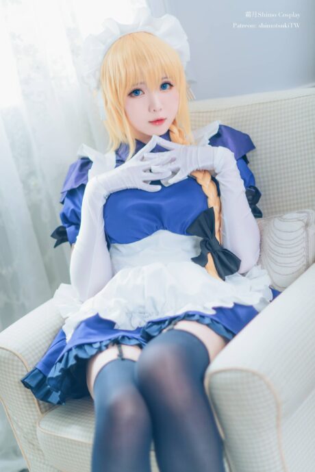 信仰温柔交织:霜月shimoCOS完美再现FGO贞德的圣女形象 信仰温柔交织:霜月shimoCOS完美再现FGO贞德的圣女形象