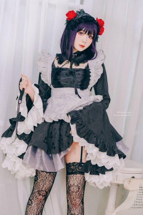 霜月shimo喜多川海梦COS：演绎更衣人偶黑江雫的深邃诱惑